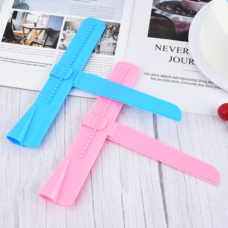 Plastic Cake Smoother Kitchen Baking Tool