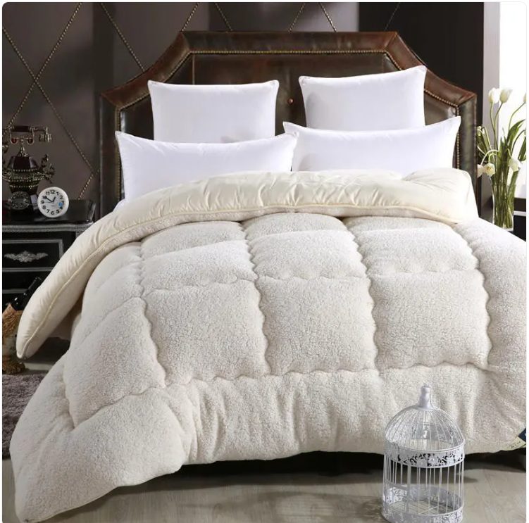 Goose Down Filled Quilt with Polyester Shell