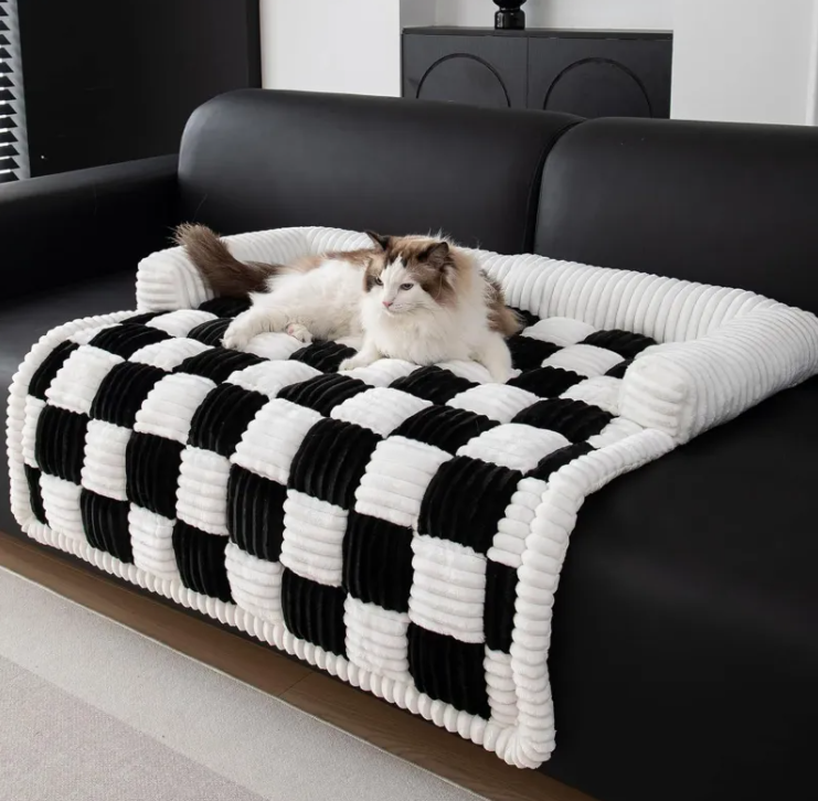 Plush Pet Bed for Cats and Dogs