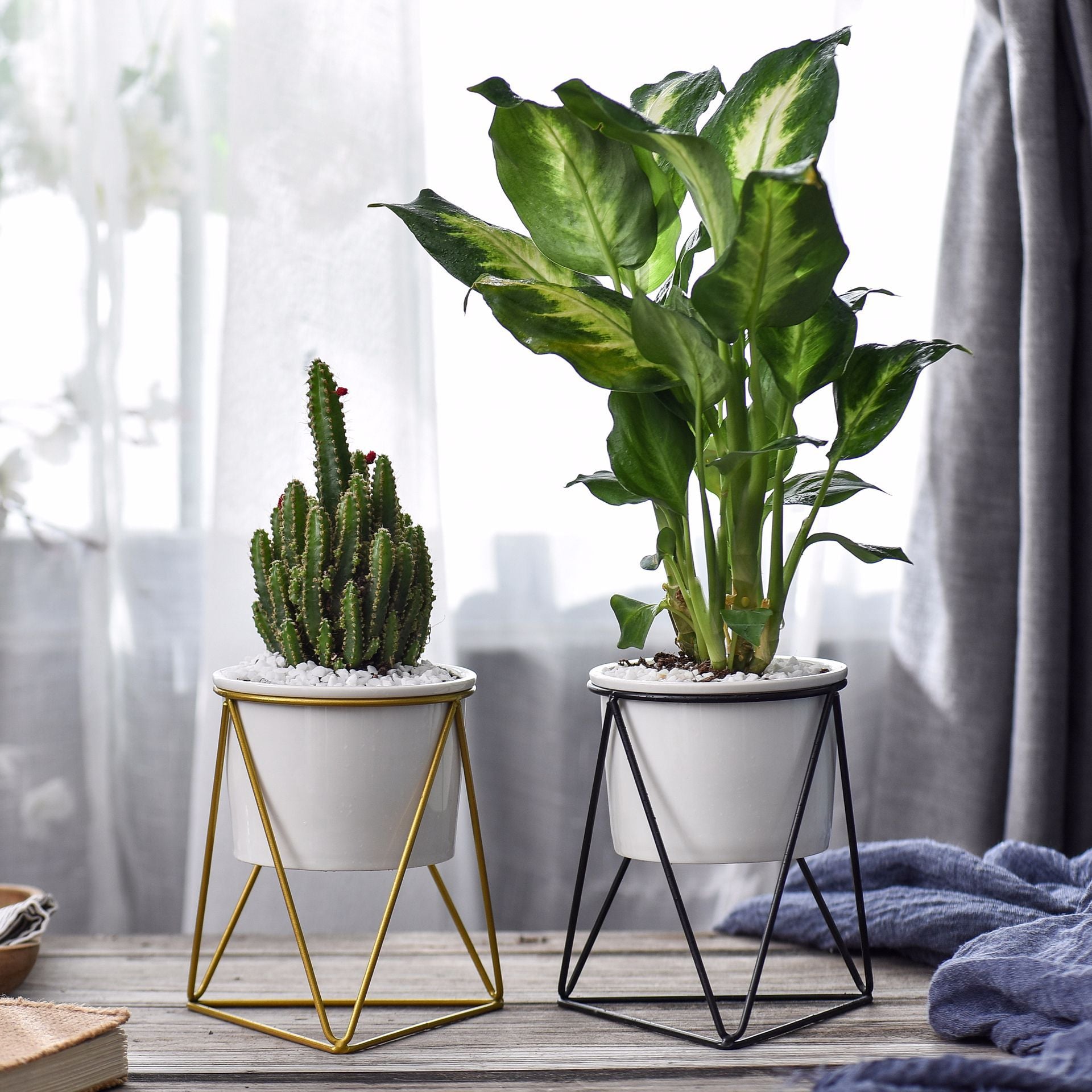 Nordic Triangle Ceramic Planter Stand
