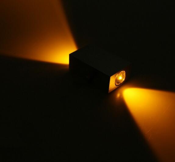 Aluminium Wall Light Fixture, Adjustable Colour