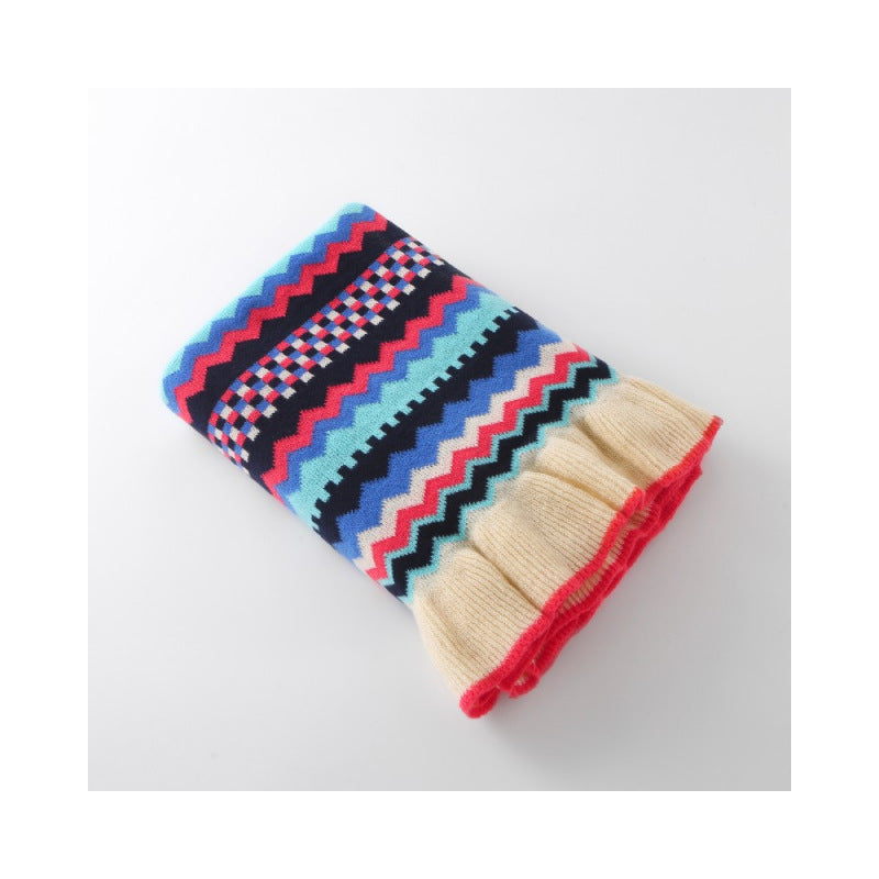 Nordic Style Leaf Edge Knitted Throw Blanket