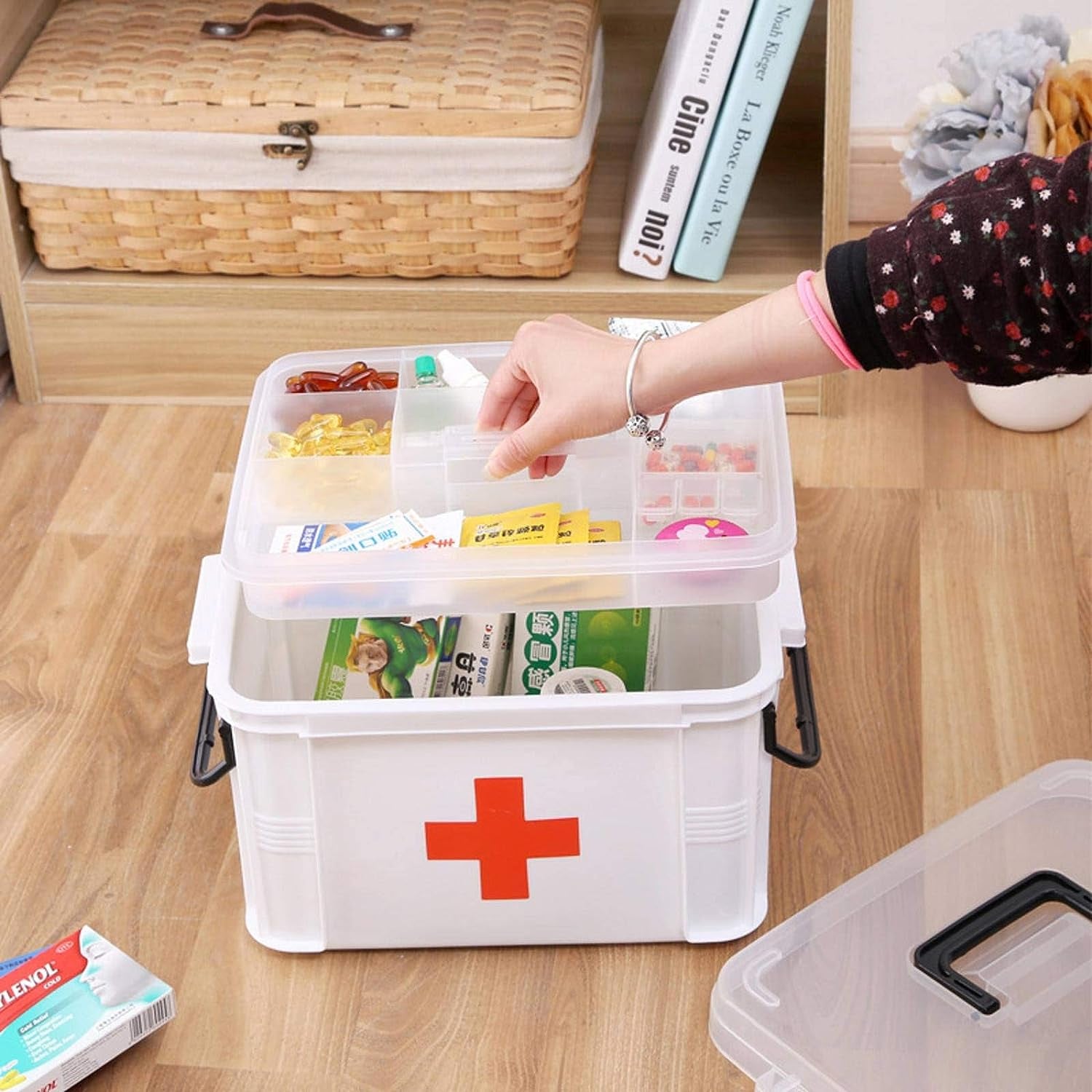 Family First Aid Medicine Box Plastic Storage Box Enlarged Thickening Portable Portable Medicine Storage Box