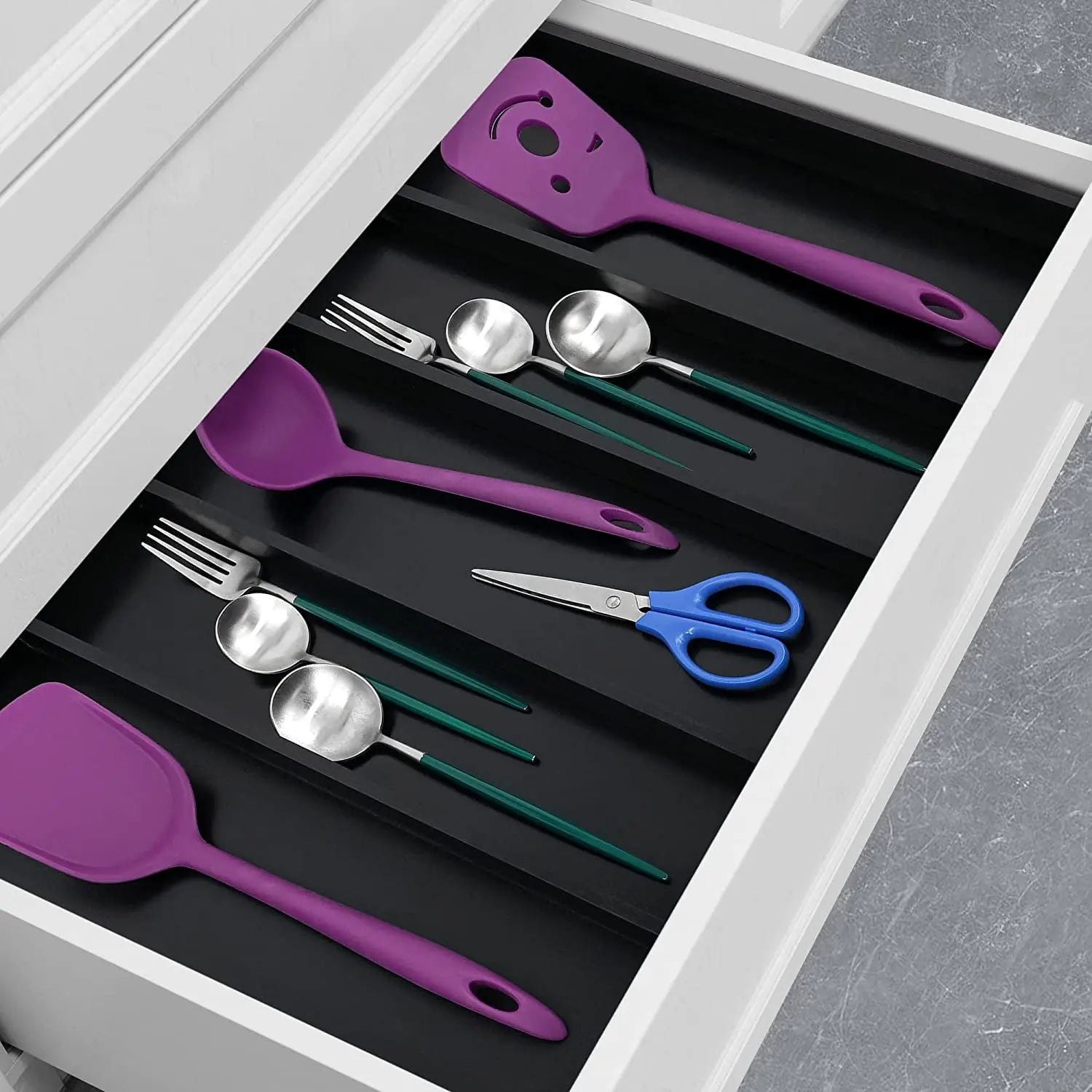 Bamboo Black Expandable Kitchen Drawer Organizer, Adjustable Utensil Holder and Cutlery Tray Organiser, Drawer Divider for Silverware, Flatware, Knives in Kitchen, Bedroom, Living Room