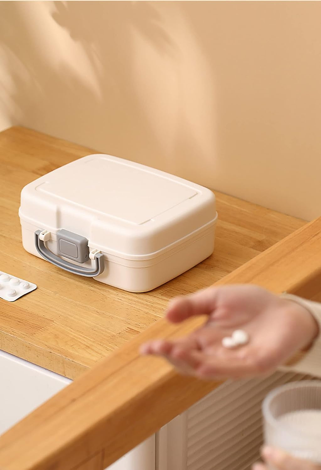 Family Large Capacity Medicine Cabinet, Easy Carry Medicine Case for Home Travel