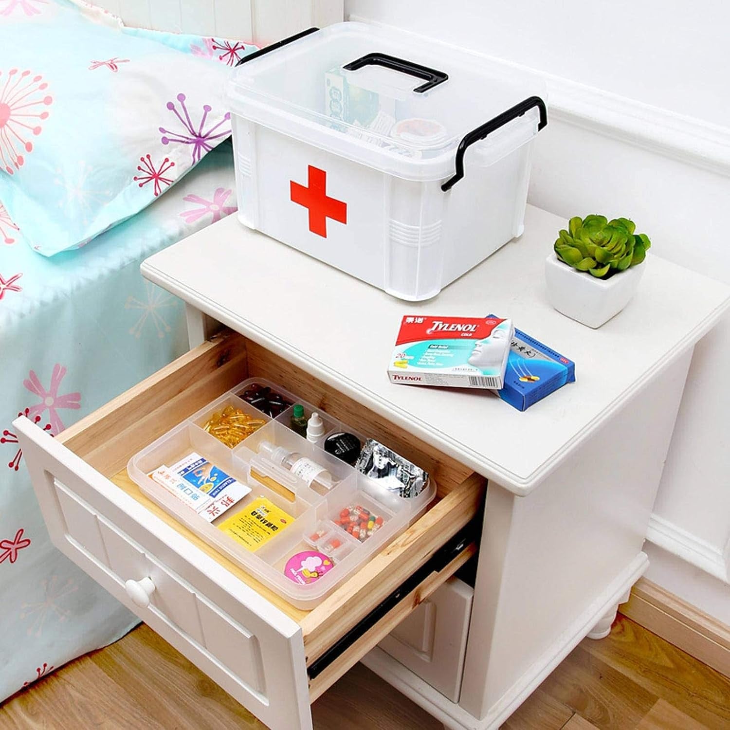 Family First Aid Medicine Box Plastic Storage Box Enlarged Thickening Portable Portable Medicine Storage Box
