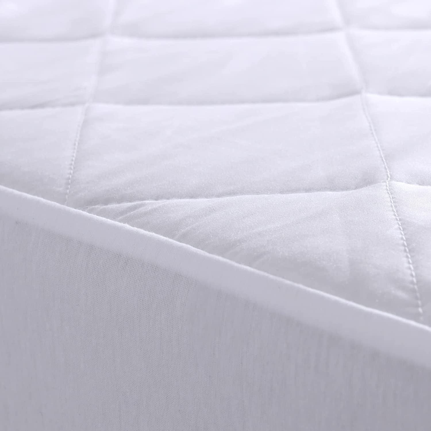 All Seasons Eucalyptus Natural Fibre Tencel Quilted Mattress Protector anti Microbial Feature Regulates Temperature Moisture Absorbent Environmental Friendly - Double Bed