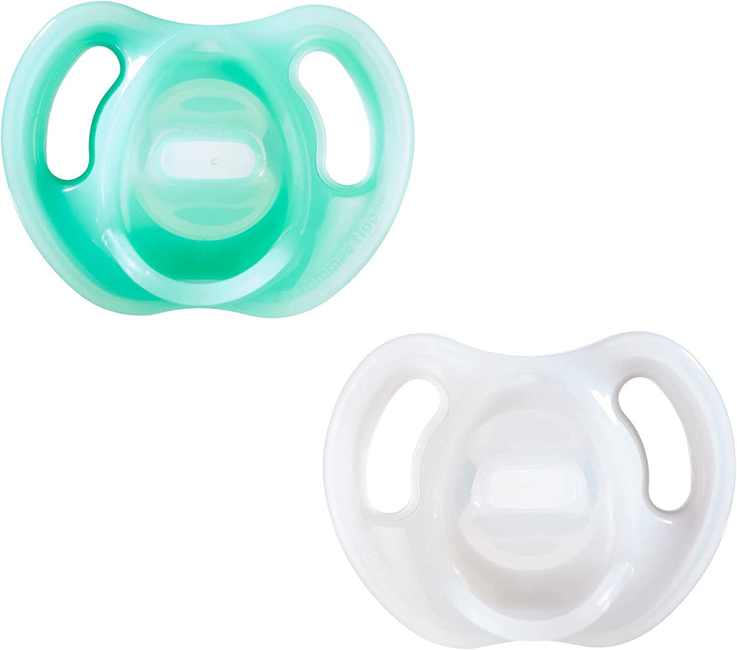 Ultra-Light Silicone Soother, Symmetrical Orthodontic Design, Bpa-Free, One-Piece Design, 0-6 Months, Pack of 2 Dummies, Assorted Colours, Colours & Designs May Vary