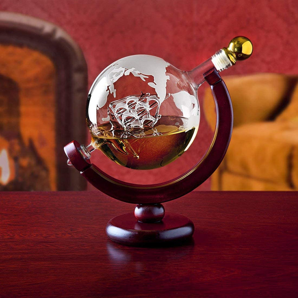 Whiskey Decanter Globe - for Liquor, Scotch, Bourbon, Vodka or Wine - 850Ml