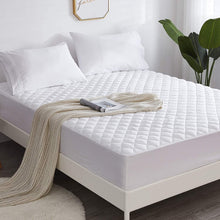 Load image into Gallery viewer, Waterproof Quilted Mattress Protector Queen Fitted Bed Topper, Hypoallergenic, Super Soft -Breathable and Noiseless Mattress Cover Stretches up to 40Cm Deep Mattress Support (Queen 155X200)
