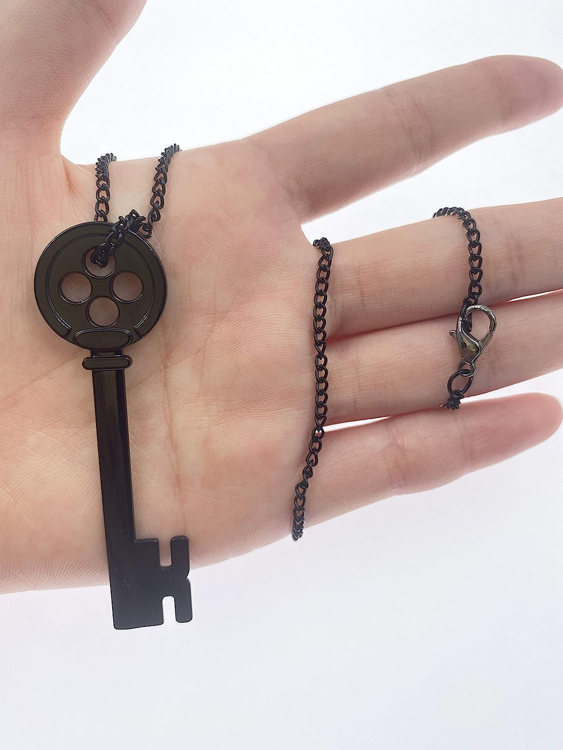 Coraline Key Necklace Girl'S Button Key Metal Pendant Sweater Chain Present for Child (Black), Large, Metal, Not Known