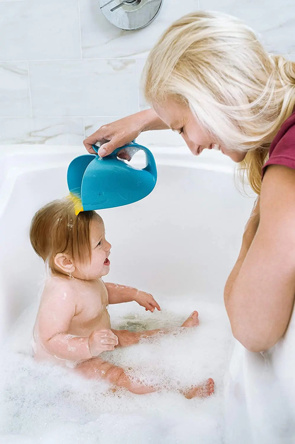 Skip Hop Baby Bath Tear-Free Waterfall Rinser Bath Cup in blue color pattanaustralia