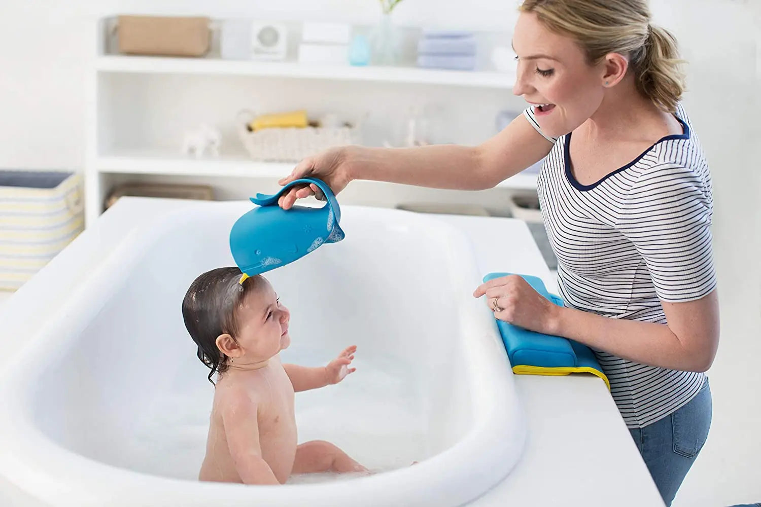Skip Hop Baby Bath Tear-Free Waterfall Rinser Bath Cup in blue color pattanaustralia