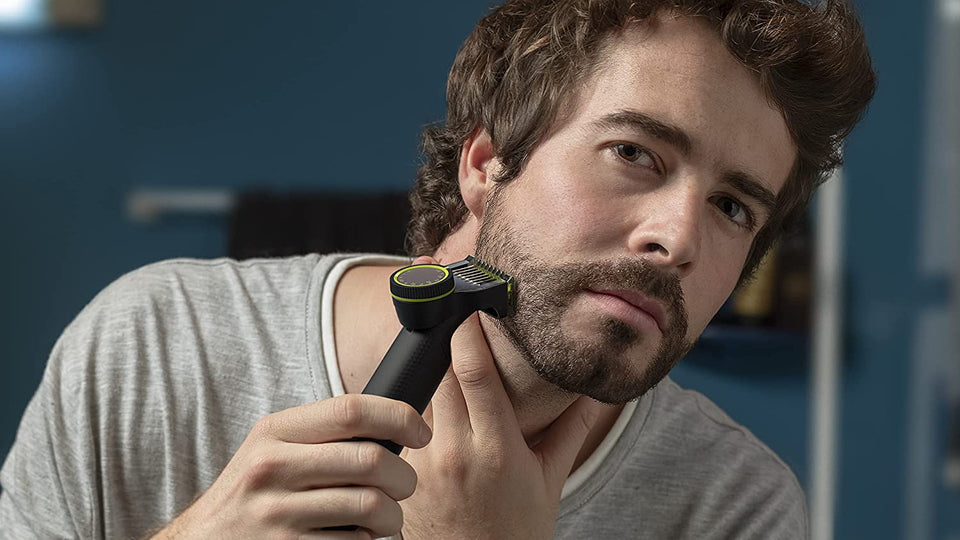 Oneblade Pro Face Shaver Trimmer with Rechargeable 90Min Li-Ion Battery, 1 Hour Charge Time, 14-Length Precision Comb and LED Digital Display, Chrome, QP6530/15