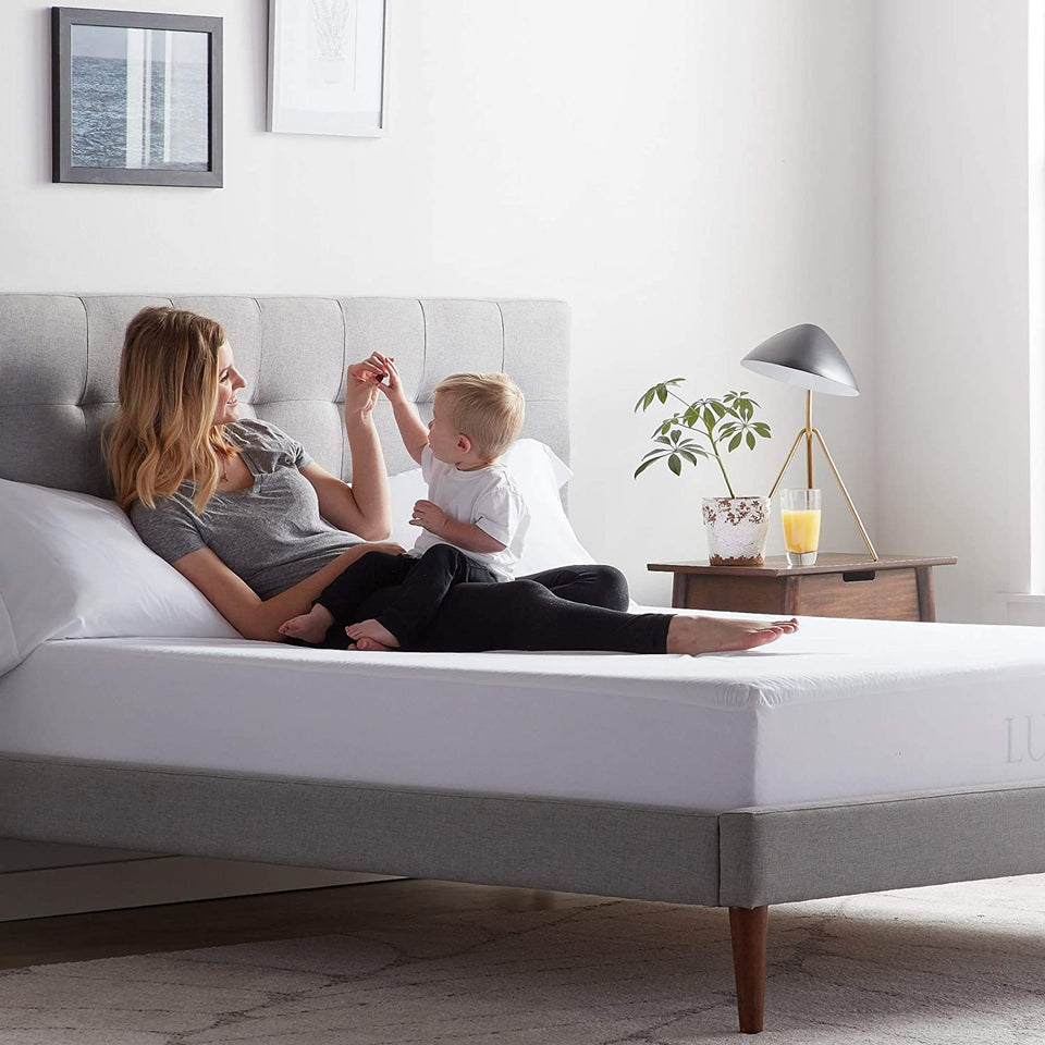 Premium Rayon from Bamboo Jersey Mattress Protector - Ultra Soft - Waterproof - Queen, White