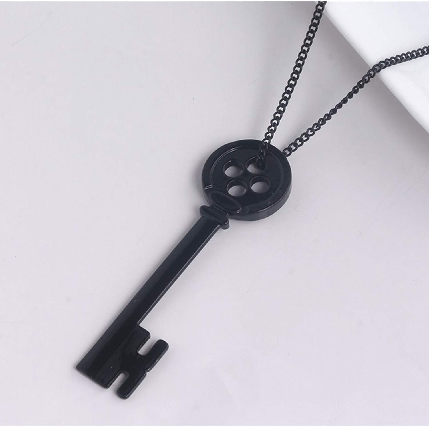 Coraline Key Necklace Girl'S Button Key Metal Pendant Sweater Chain Present for Child (Black), Large, Metal, Not Known