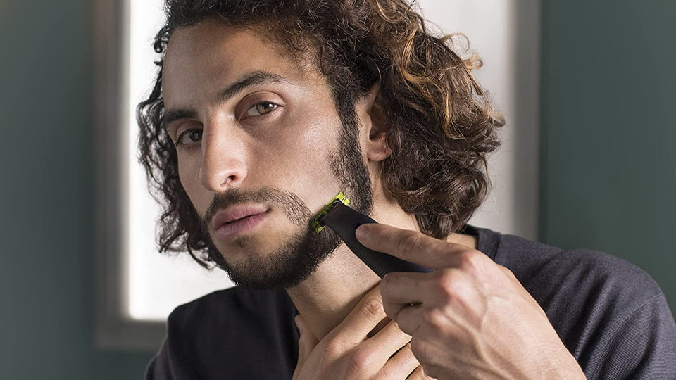 Oneblade Pro Face Shaver Trimmer with Rechargeable 90Min Li-Ion Battery, 1 Hour Charge Time, 14-Length Precision Comb and LED Digital Display, Chrome, QP6530/15